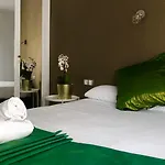 Eleven Hotell *