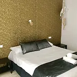 Hotell Eleven *