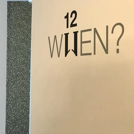 Eleven Hotel *
